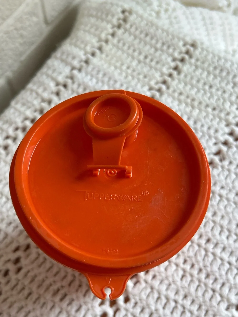 Tupperware Bright Orange Drink/Tumbler Container